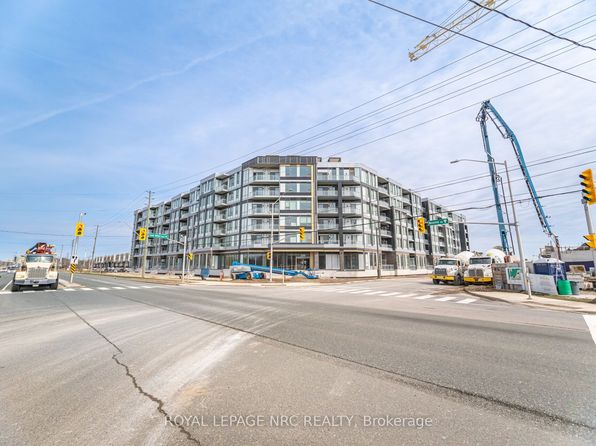 2501 Saw Whet Blvd #541, Oakville, ON L6M 5M9