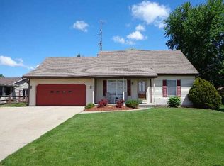 3497 Curtice Rd, Northwood, OH 43619