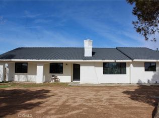 15080 Blackfoot Rd, Apple Valley, CA 92307