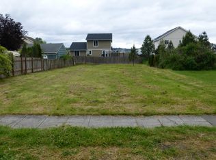 413 Calistoga St W, Orting, WA 98360