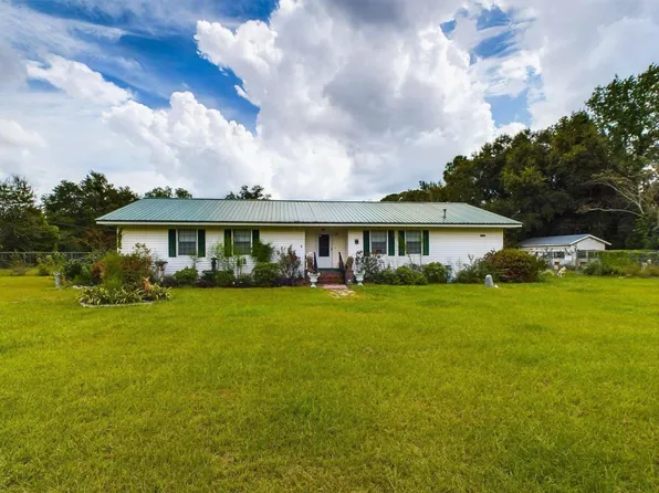 670 Mona Ave, Jesup, GA 31545