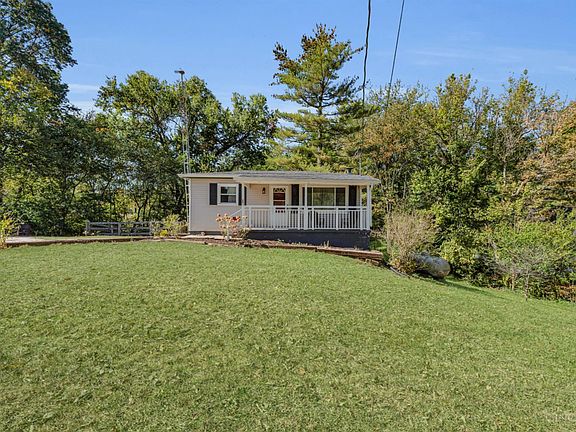 3rd image of 2045 Buckler Rd