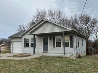 476 S Redman Ave, Marshall, MO 65340