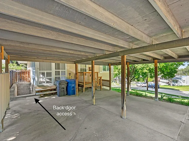 2513 Welbeck Rd — Photo 3