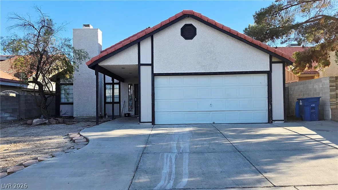 4 bed, 2.0 bath, 1682 sqft, $2,000 — Photo 1