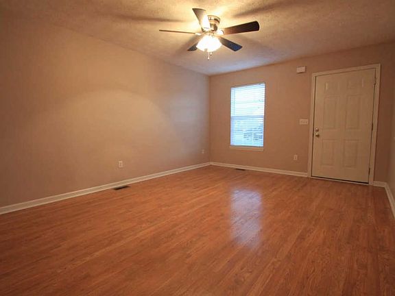 2nd image of 836 Cobbler Ln E
