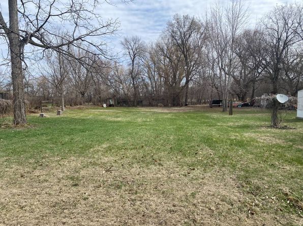123 Diggs Ave, Milbank, SD 57252