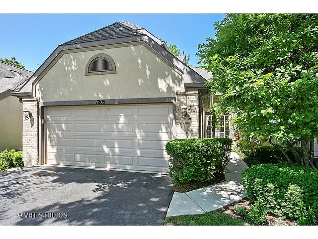 1205 Hobson Oaks Dr photo 1