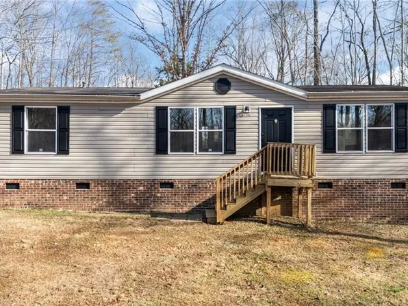 1360 Koonce Dr, Trinity, NC 27370