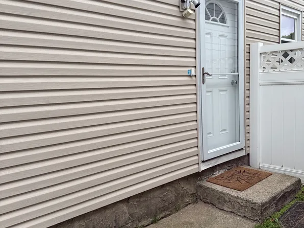 138 Woodbine Ave Floor 1, Staten Island, NY 10314