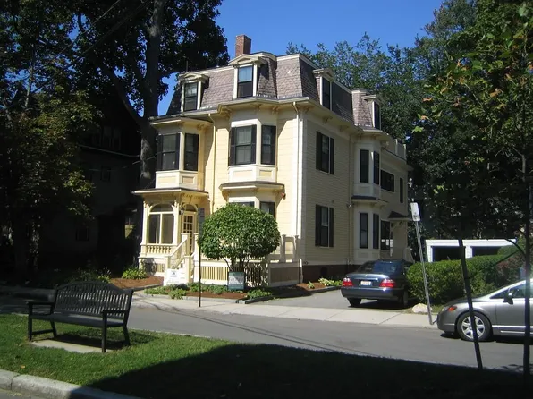 37 Langdon St APT 5, Cambridge, MA 02138