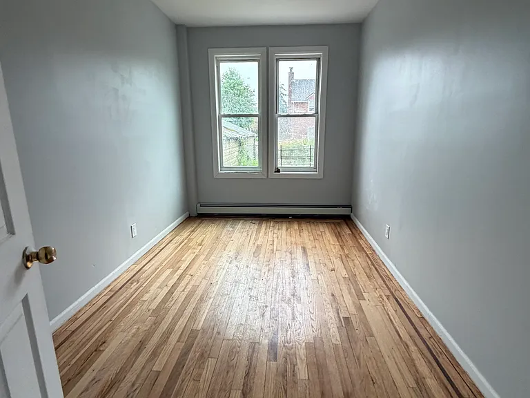 4421 Murdock Ave #1 — Photo 4