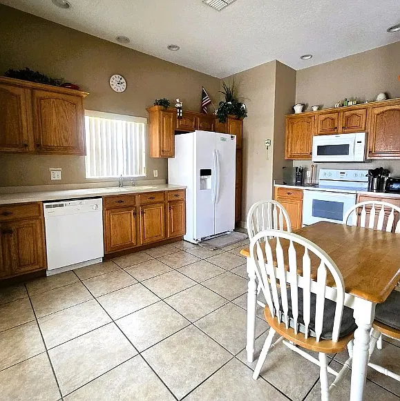 225 Vista Drive - 225 Vista Drive, Davenport FL — Photo 4