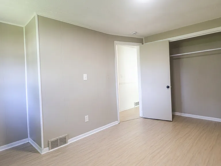 716 Dakota Ave — Photo 11