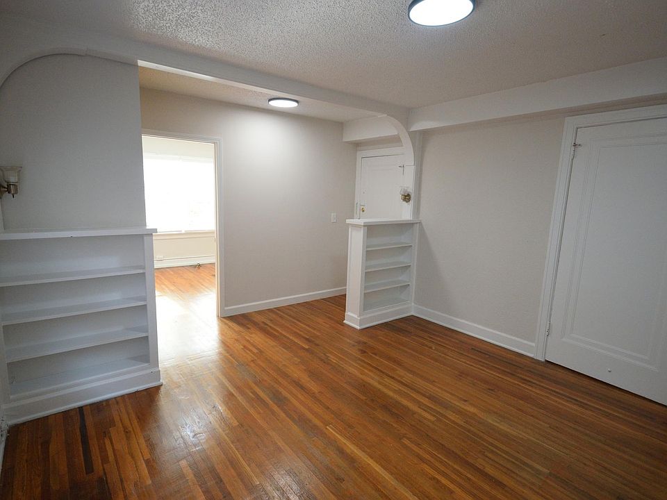 1st image of 720 W 38th St #9E