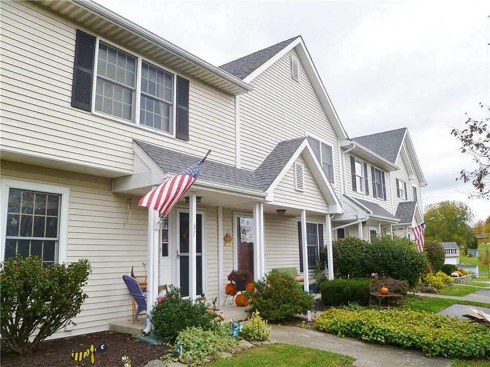 1st image of 38 Old Meadow Ct