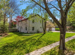 2320 Shawnee Dr SE, Grand Rapids, MI 49506
