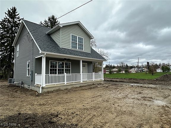 2nd image of 726 Mineral Springs Ave