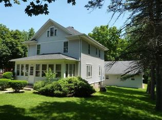 302 N Main St, Deerfield, WI 53531