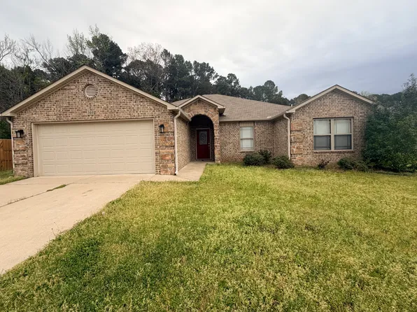 305 Crossing Ct, Bryant, AR 72022