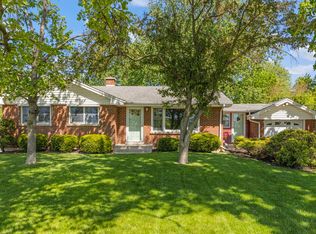 6023 S Richmond Ave, Westmont, IL 60527