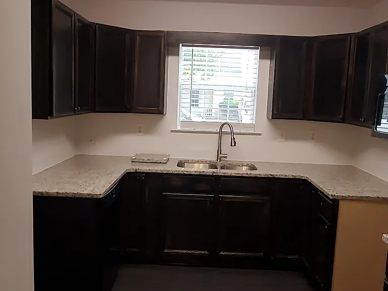 6540 Wellington Chase Ct — Photo 4
