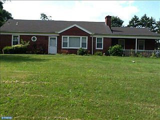 2nd image of 337 Moyer Rd