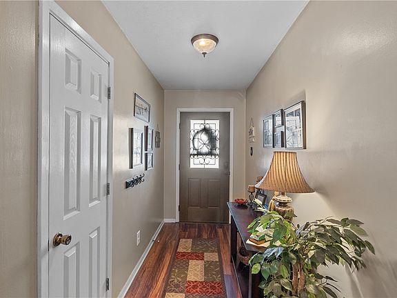 4th image of 3018 Westwood Main Dr
