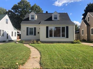 52 Pleasant Ave, Battle Creek, MI 49015