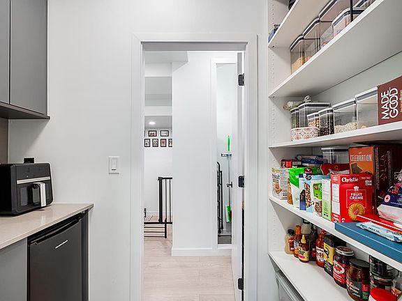 5th image of 19577 65b Ave #105