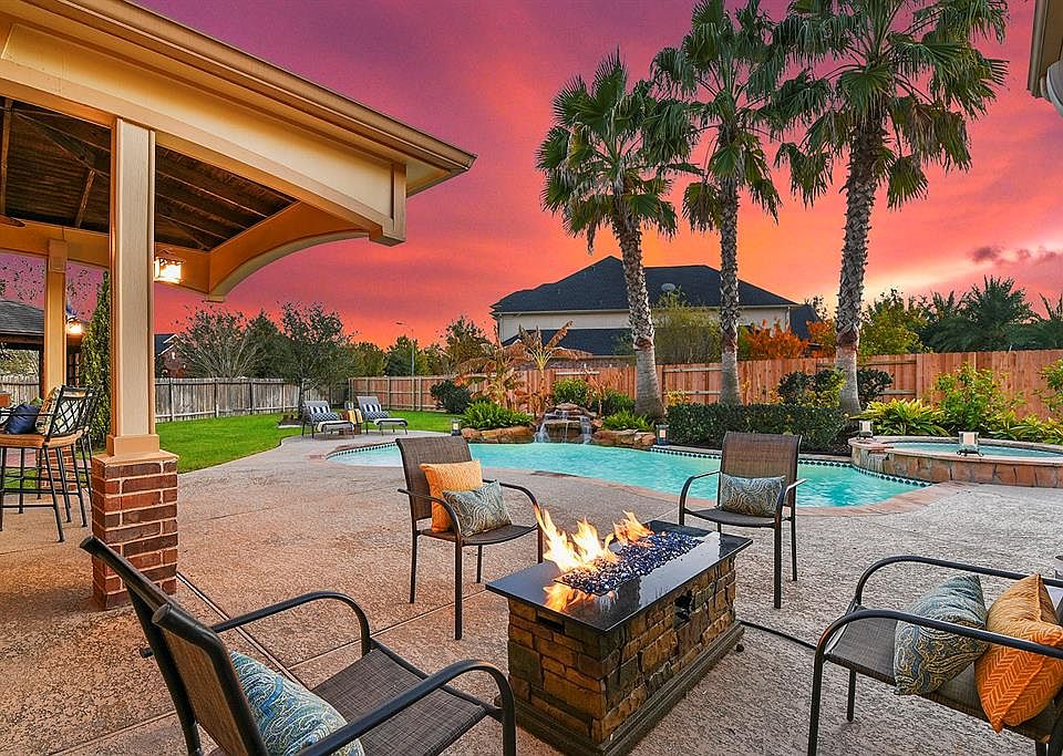 1st image of 28407 Blue Holly Ln