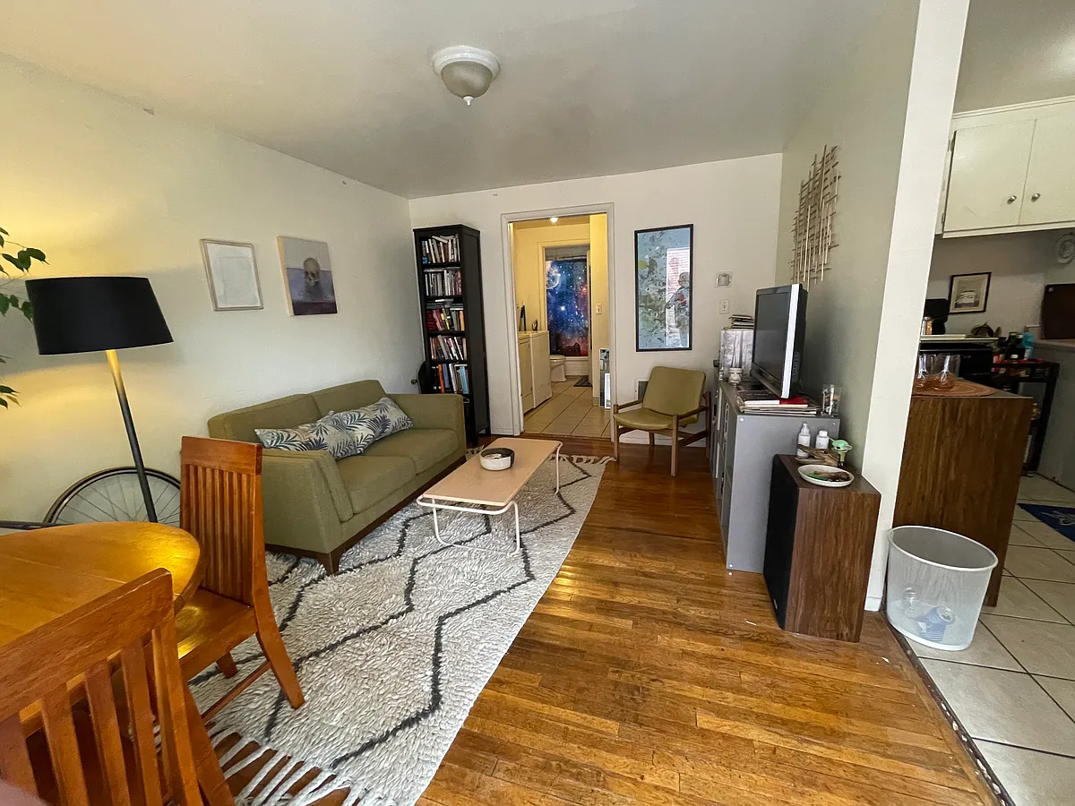 Building Photo - 737 S Windsor St #2