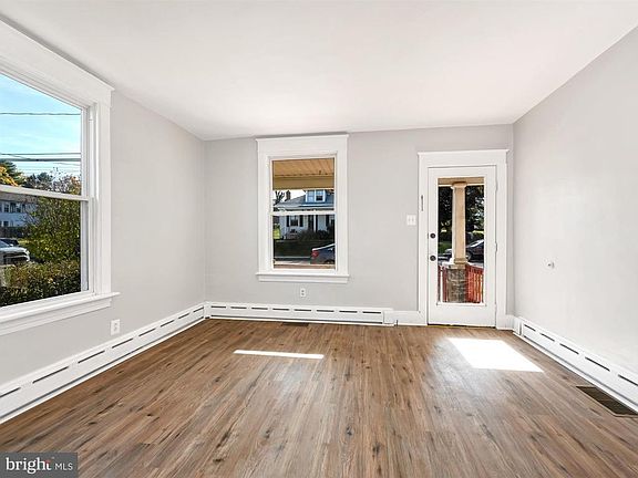 4th image of 2812 Butler St