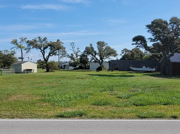 1617 Island Road, Harkers Island, NC 28531