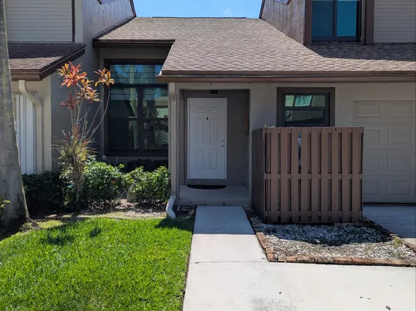 22425 Thousand Pines Ln, Boca Raton, FL 33428