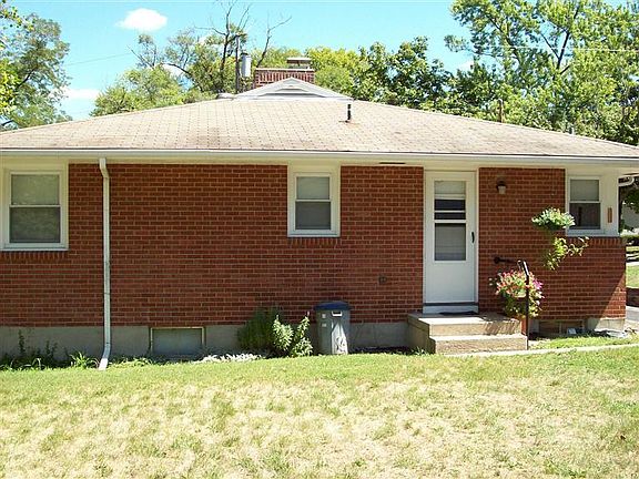 3rd image of 320 N Poplar St