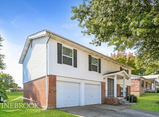 2252 Central Parkway Dr, Florissant, MO