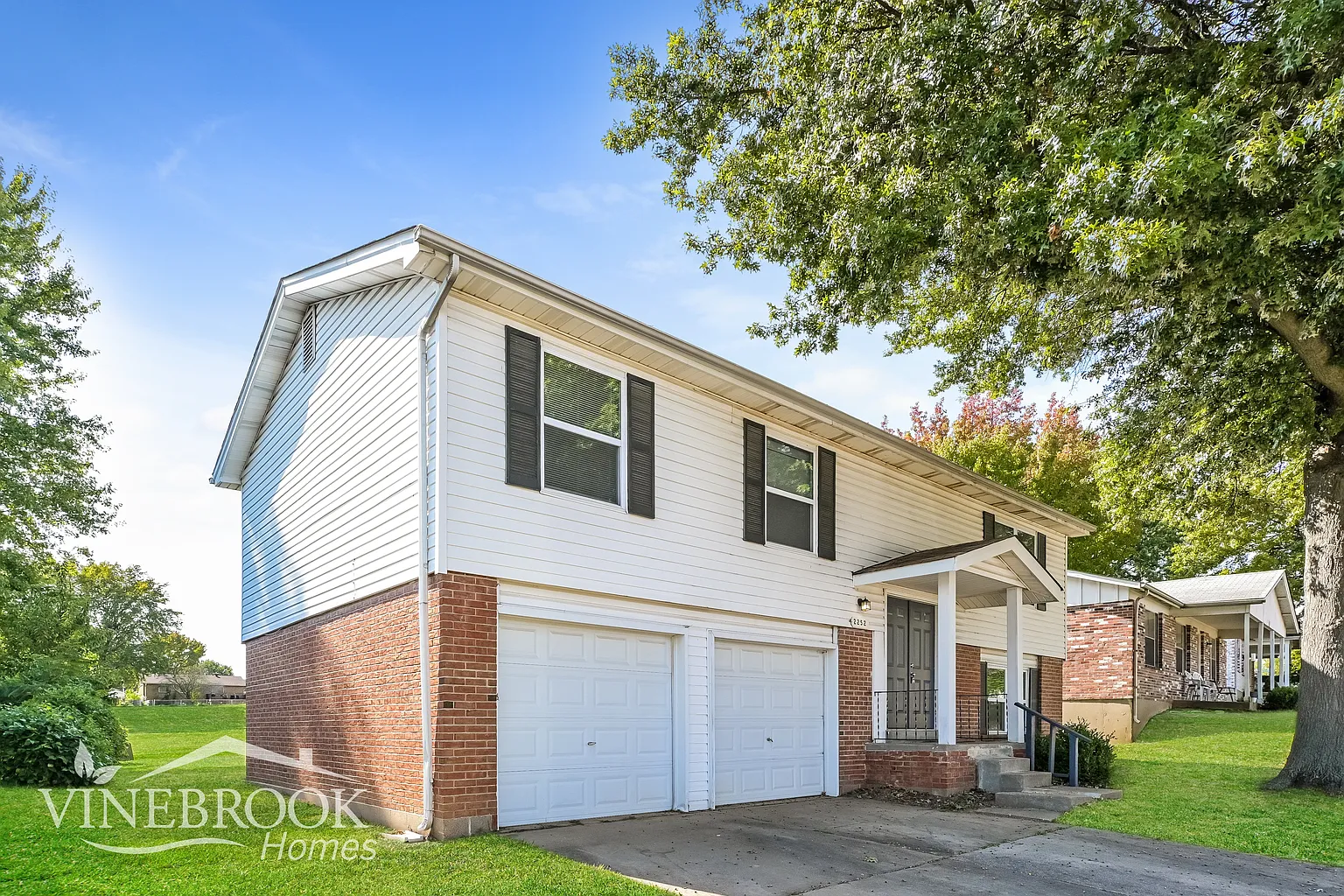 2252 Central Parkway Dr photo 1