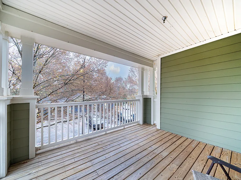 Old Fairway Rd — Photo 33