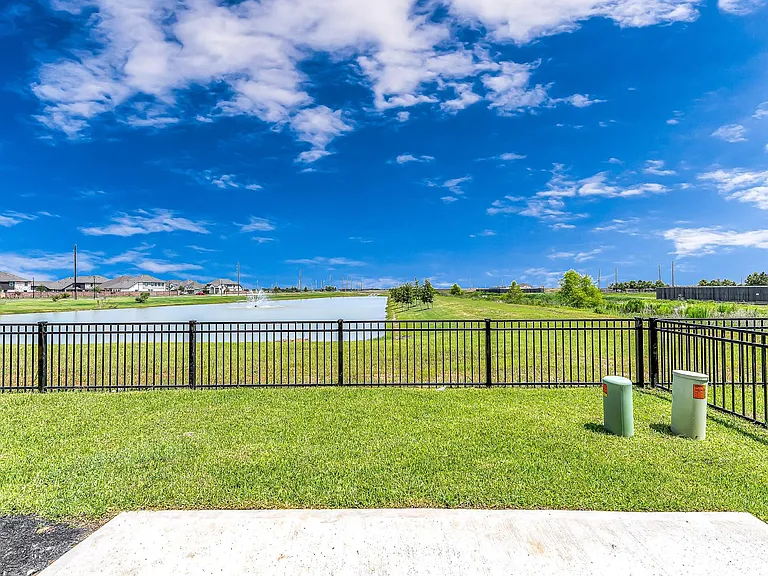 1029 Laguna Cove Dr — Photo 32