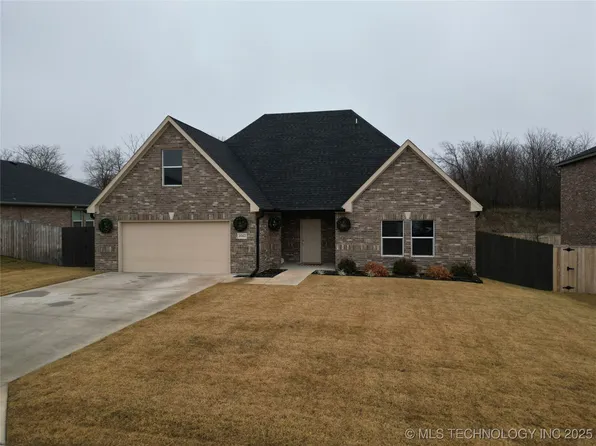 1042 Indian Plains Rd, Ardmore, OK 73401