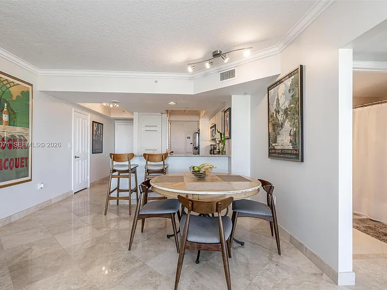 401 SW 4th Ave #1508 — Photo 8