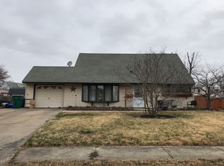 18 Mintleaf Rd, Levittown, PA 19056