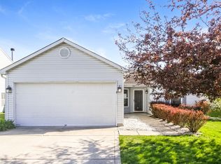 687 Hickory Pine Dr, New Whiteland, IN
