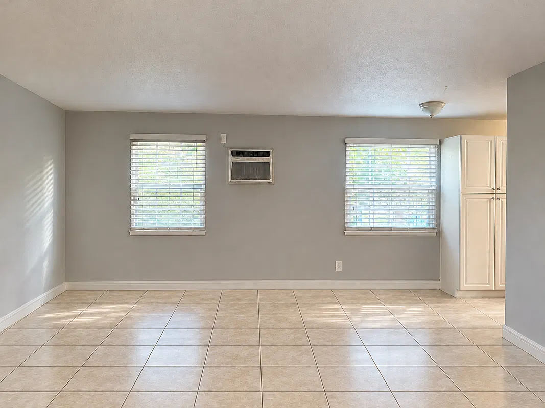 2 bed, 1.0 bath, 825 sqft, $2,195 — Photo 2