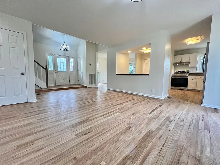 1405 Brenner Ct — Photo 6