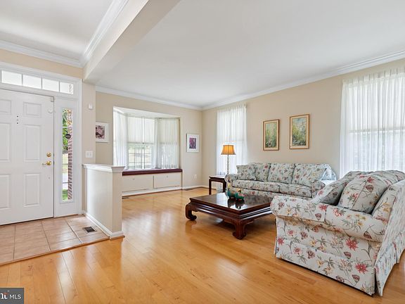 5th image of 3788 Russett Maple Ct