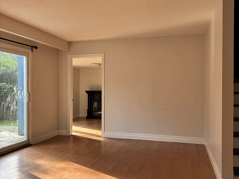 145 Penfield Dr — Photo 12