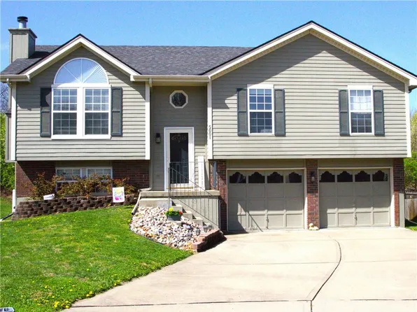 5001 NE 63rd Ter, Gladstone, MO 64119