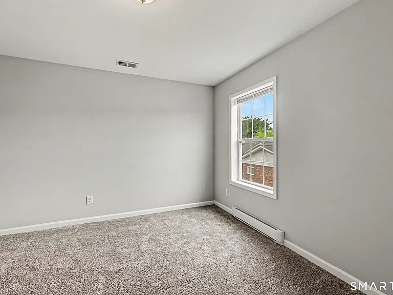 149 S Main St #D — Photo 27